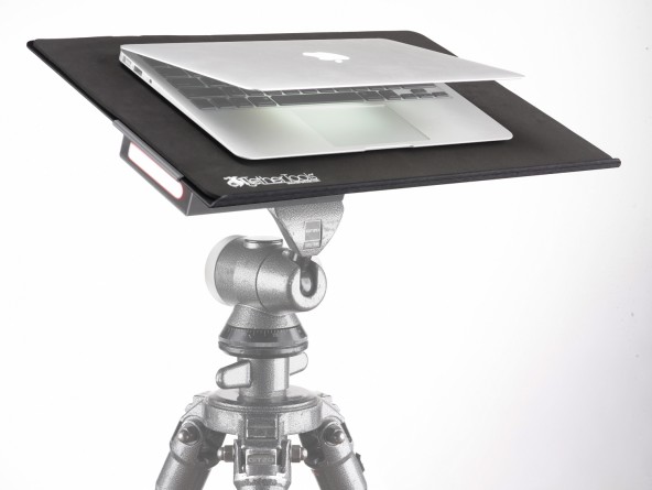 ttam17-tether-tools-macbook-17-table-laptop-tripod-01-web